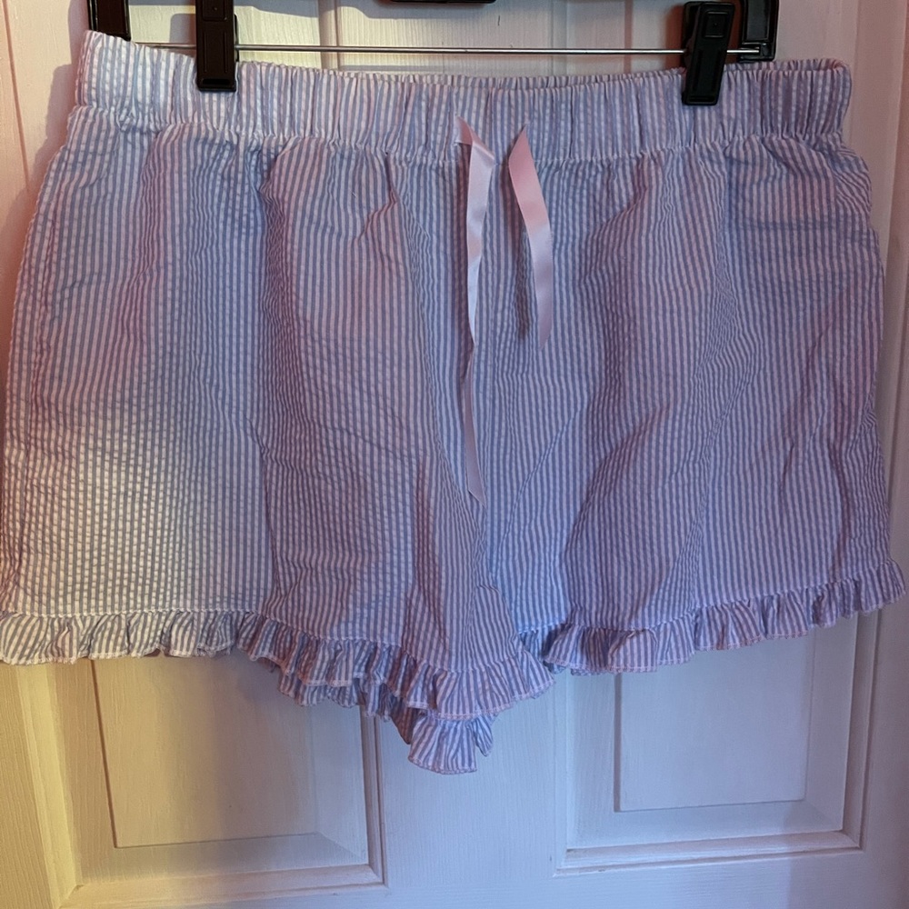 BNWT boutique blue seersucker shorts